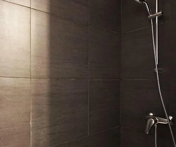 Gregbnb - Climatise - Terrasse & Parking Prive * Τουλόν